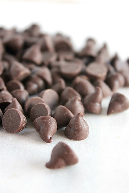 DIY - Salted Dark Chocolate Coated Brazil Nuts {Vegan, Gluten Free & Paleo Friendly} - www.betterwithcake.com