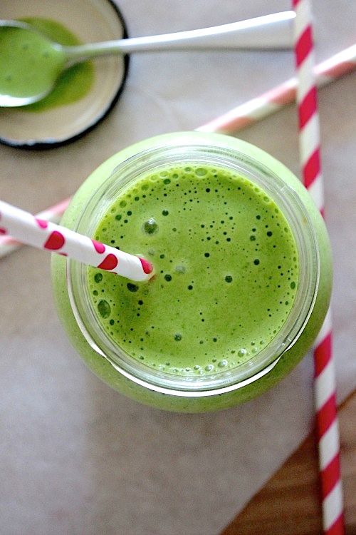 My Favorite Green Smoothie - www.betterwithcake.com #MadeWithChobani
