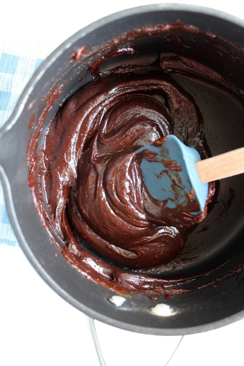 {Small Batch} Dark Chocolate Matcha Mud Cakes Gluten Free - Dairy Free - Grain Free - Refined Sugar Free - Low Carb - Keto - Paleo & Vegan Friendly - www.betterwithcake.com
