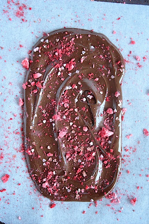 Dark Chocolate Strawberry Bark {Vegan & Paleo Friendly} - www.betterwithcake.c om