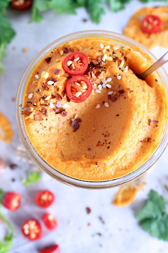 Spicy, Roasted Garlic and Char-grilled Red Pepper Cashew Cream {Vegan, Gluten Free, Dairy Free, Keto, Paleo, Whole30 Friendly} - www.betterwithcake.com