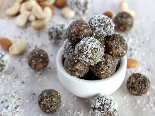 Date, Chia and Coconut Energy Bites