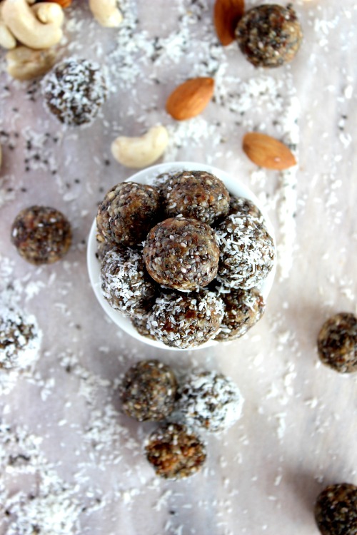 Date, Chia and Coconut Energy Bites