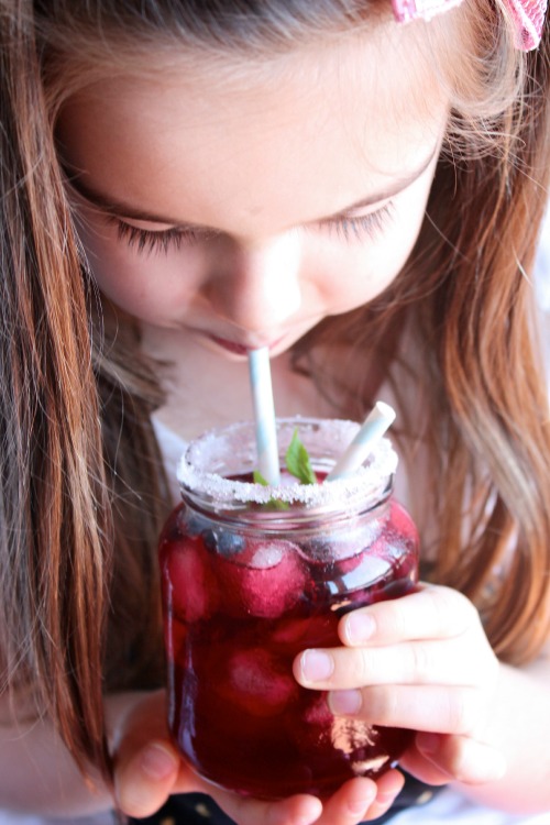 Blueberry, Mint and Lime Iced Tea