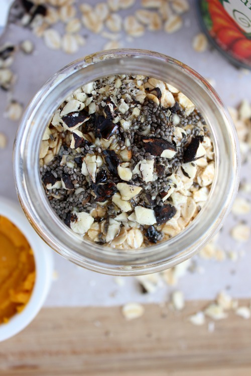 Protein Packed, Pumpkin Spiced  Oats in a Jar - www.betterwithcake.com