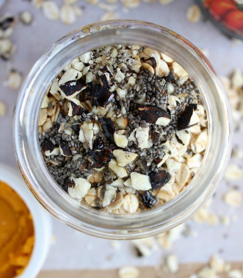 Protein Packed Pumpkin Spiced Oats in a Jar