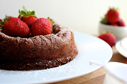 Tiny but Intense Flourless Chocolate Cake
