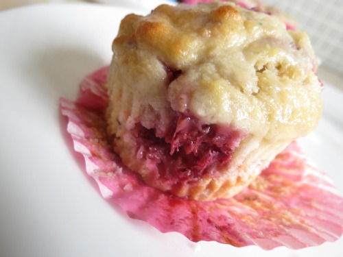 Raspberry and Ricotta Cupcakes with Vanilla Glaze
