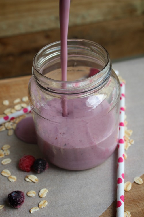 Berry, Oat and Yoghurt Super Smoothie