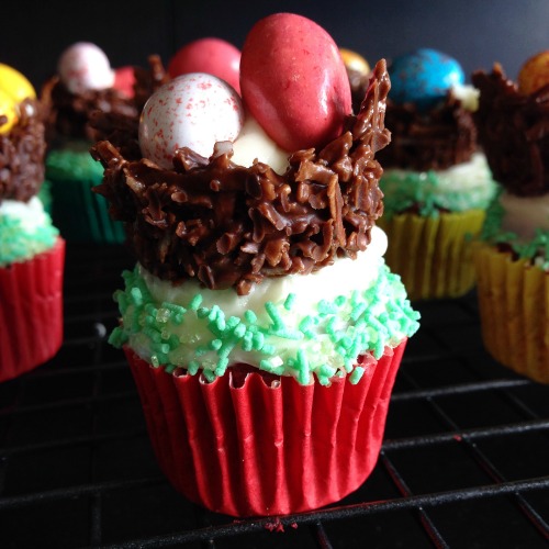 Fun and Festive Easter Cupcakes {Gluten Free & Paleo Friendly}