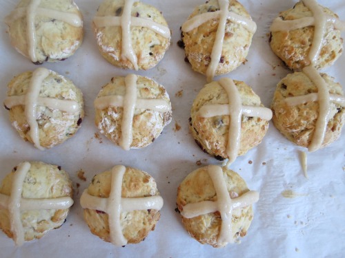 Not Cross Buns with Cinnamon Cream Cheese Frosting