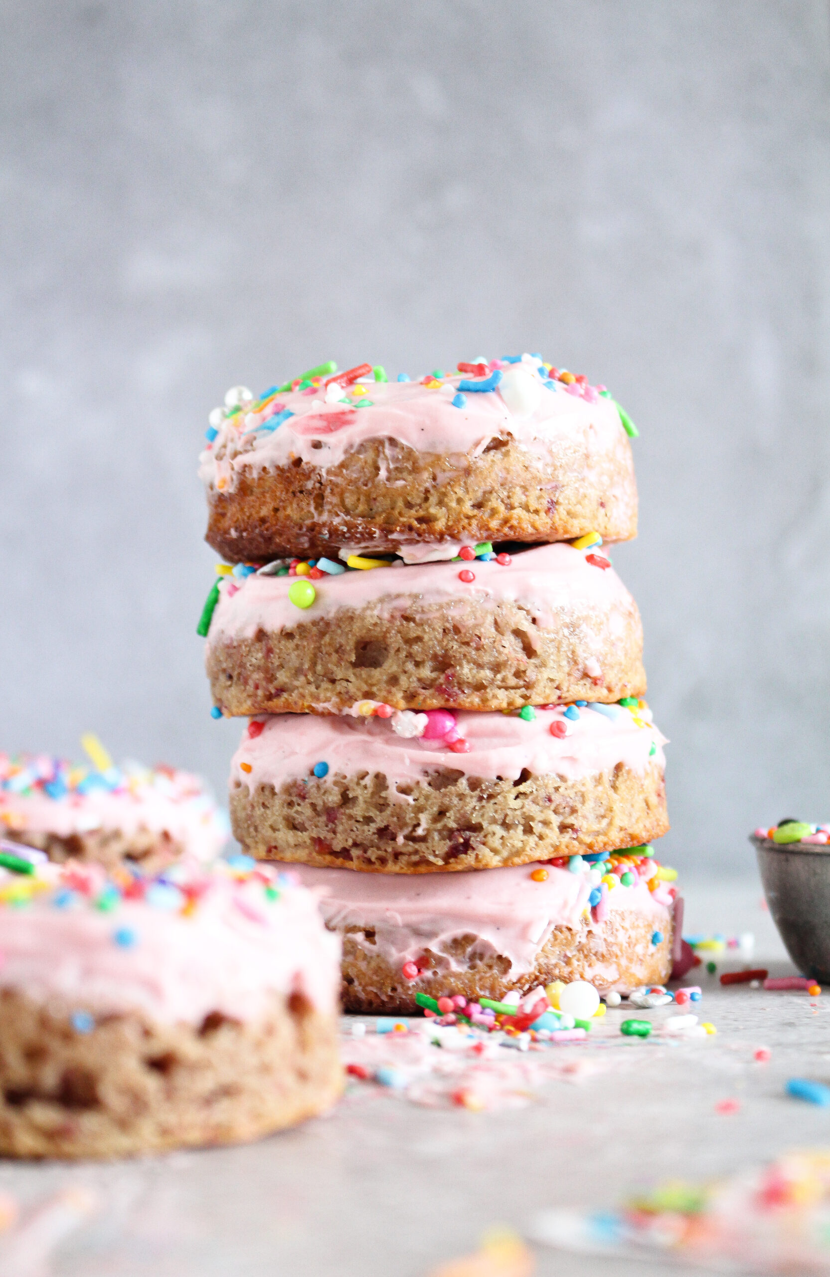 {Baked – Grain Free} Strawberry funfetti donuts